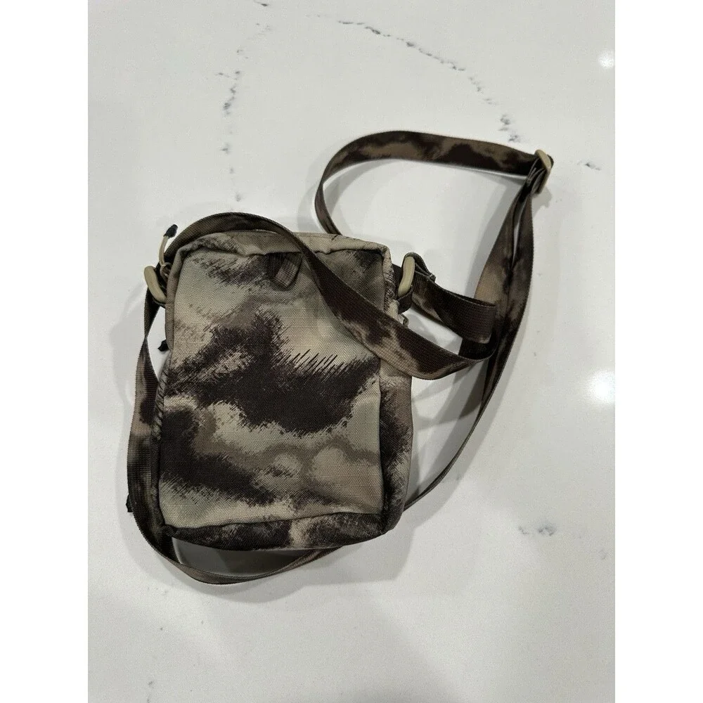 Dakine Unisex Field Bag | Ashcroft Camo